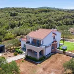 וילה Furesta *